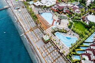 Чамьюва: Отель Emelda Sun Club