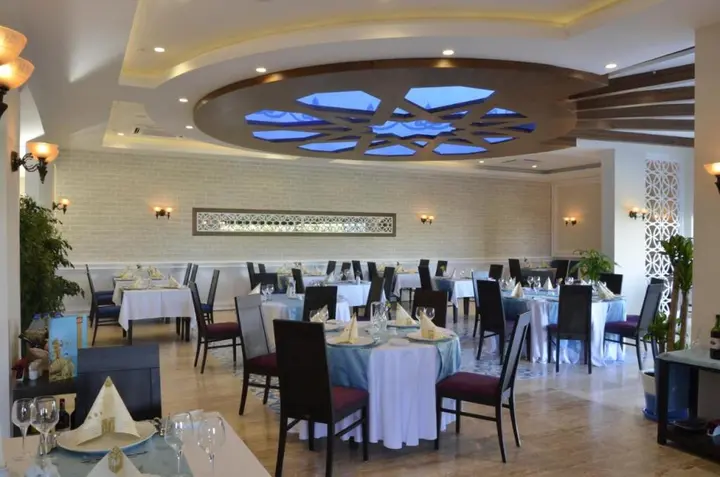Чамьюва: Отель Emelda Sun Club