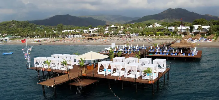 Чамьюва: Отель Emelda Sun Club