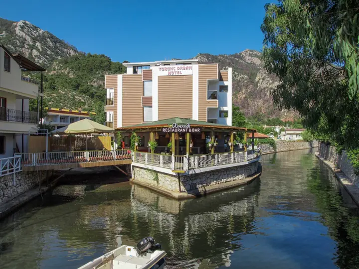 Турунч: Отель Turunç Dream Hotel