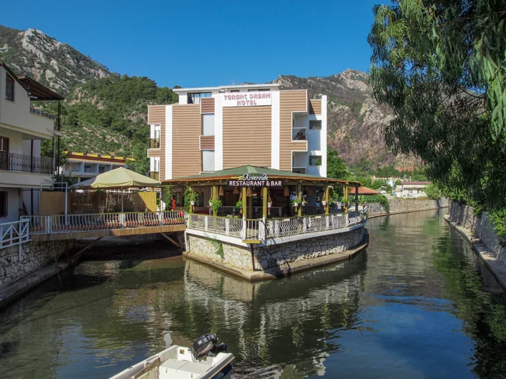 Турунч: Отель Turunç Dream Hotel
