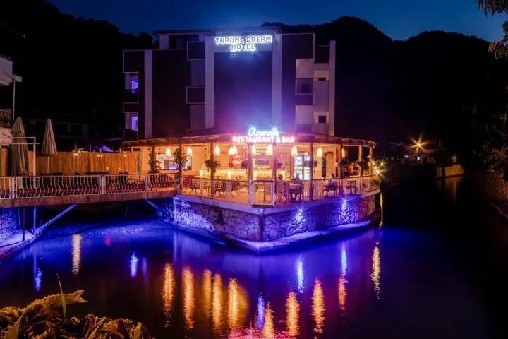 Турунч: Отель Turunç Dream Hotel