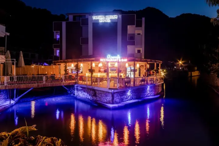 Турунч: Отель Turunç Dream Hotel