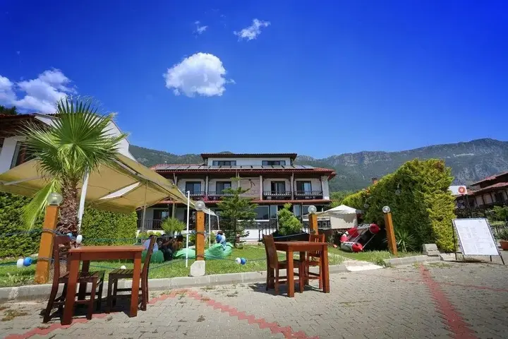 Гокова: Filika Hotel