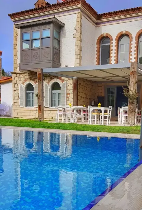 Чешме: Mell's Alacati