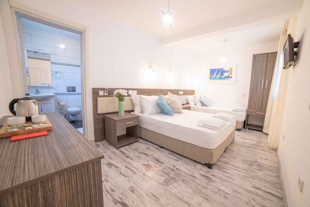 Голькой: Munchies Beach Suites