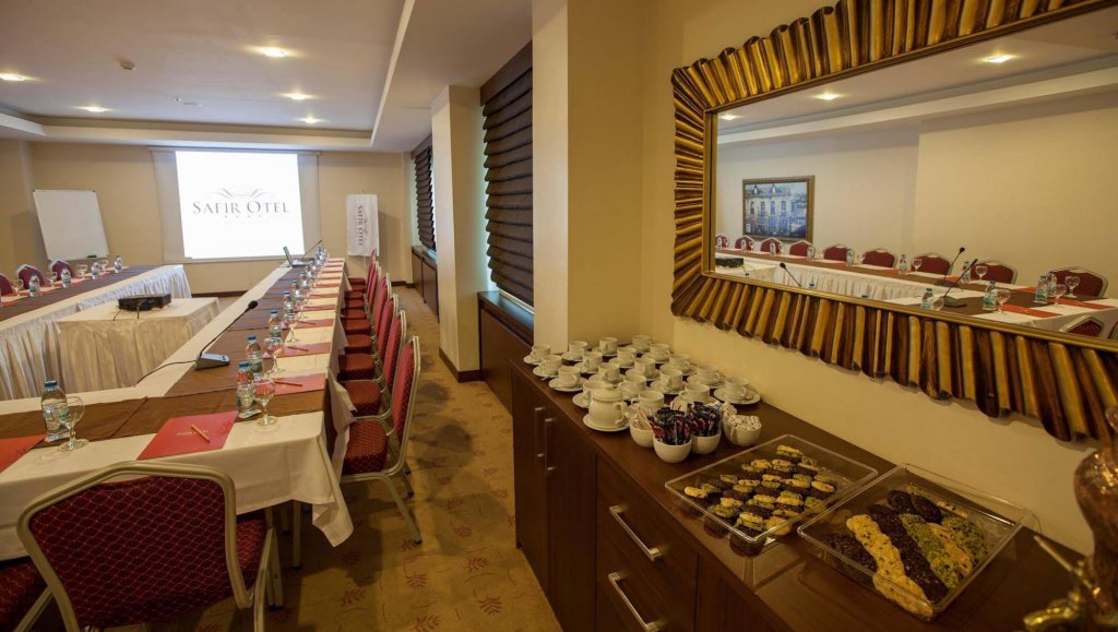 Safir Hotel — фото 1