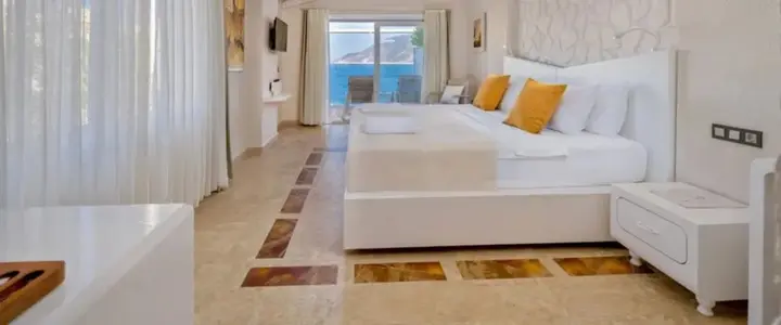 Каш: Peninsula Gardens Hotel
