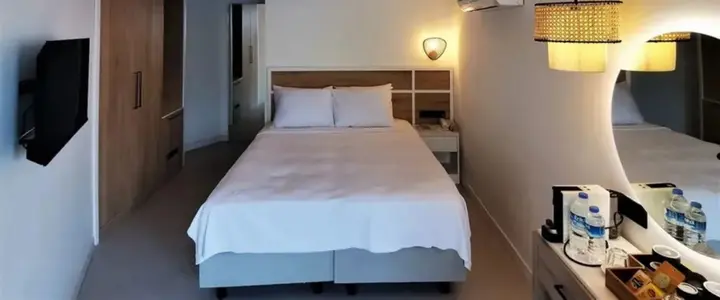 Каш: Peninsula Gardens Hotel