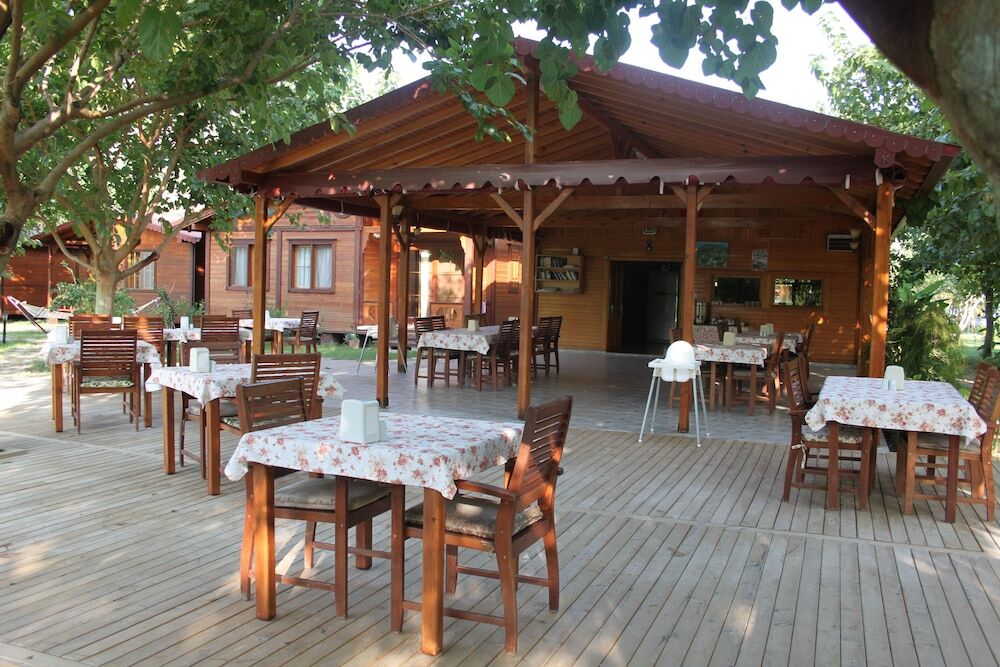 Чиралы: Ozge Hotel Bungalow
