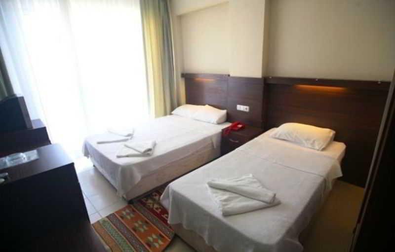 Гюзельчамлы: Kalamaki Beach Hotel