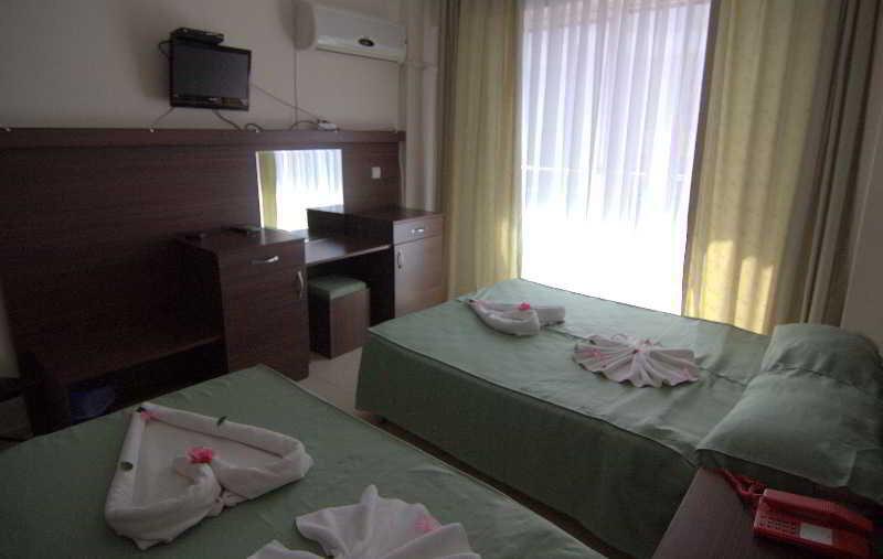 Гюзельчамлы: Kalamaki Beach Hotel