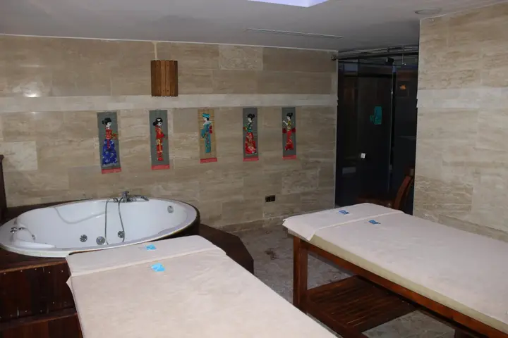Дальян: BC Spa Hotel