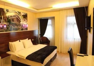 Измир: Lucid Otel