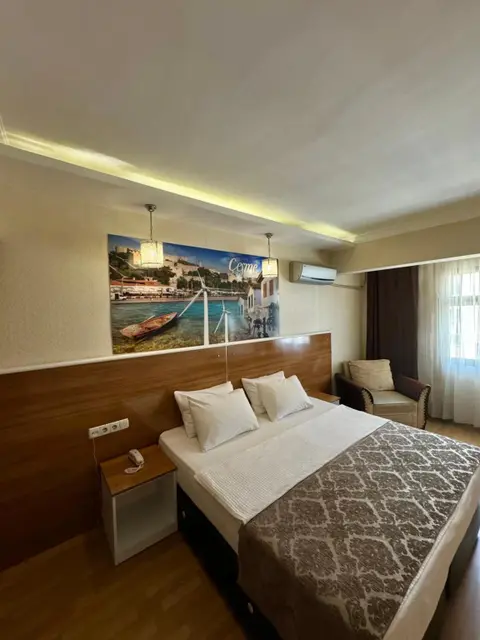 Измир: Lucid Otel