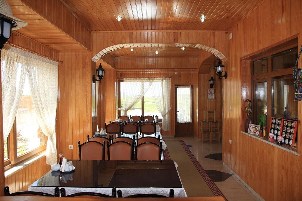 Узунгёль: Hotel Kardelen