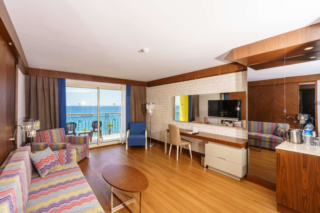 Кемер: Sherwood Exclusive Kemer