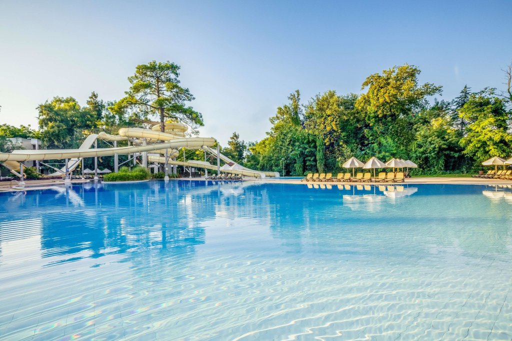 Кемер: Sherwood Exclusive Kemer