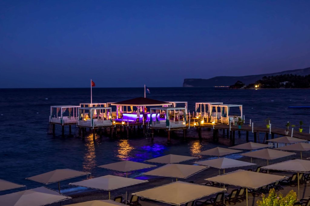 Кемер: Sherwood Exclusive Kemer