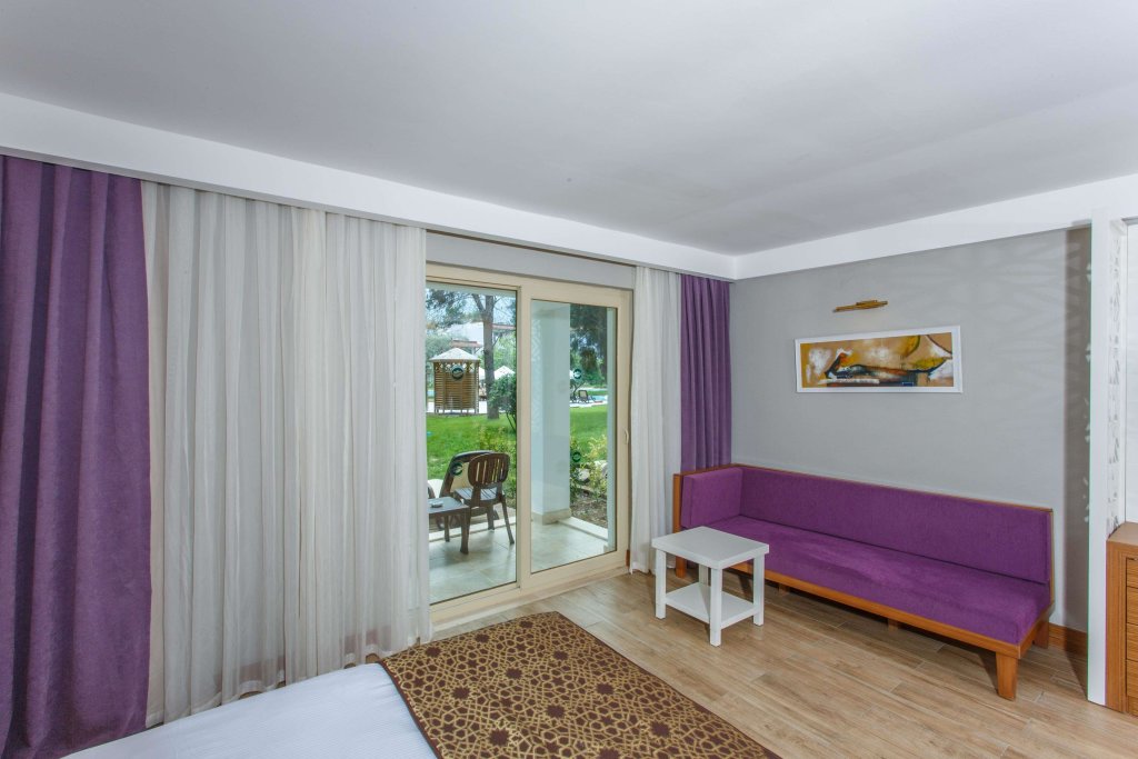 Кемер: Sherwood Exclusive Kemer