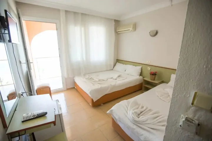 Гюзельчамлы: Holiday Otel