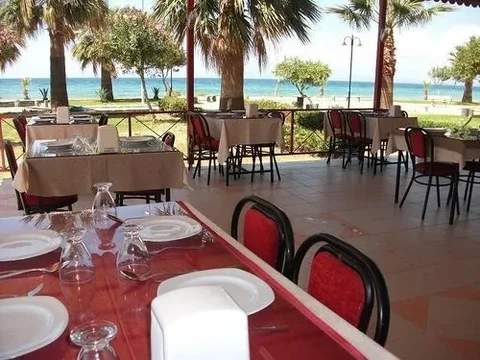 Гюзельчамлы: Holiday Otel