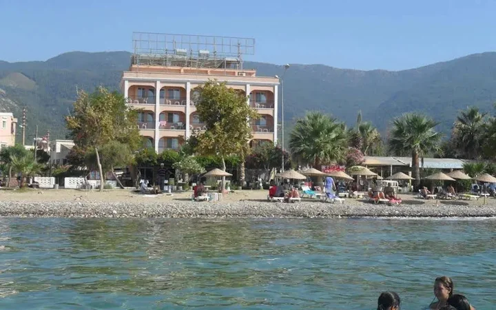 Гюзельчамлы: Holiday Otel
