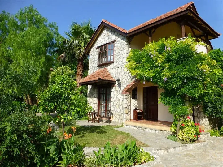 Якакой: Mountain Lodge