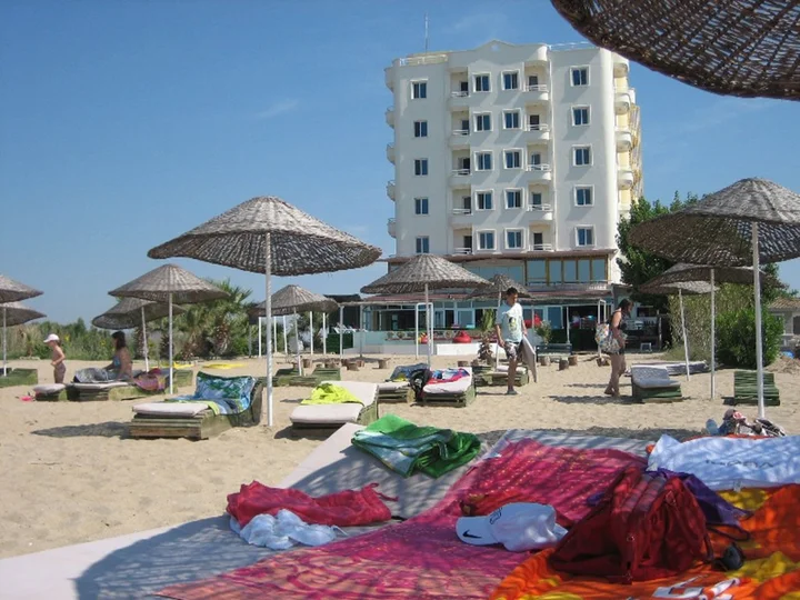 Айвалык: Alder Hotel