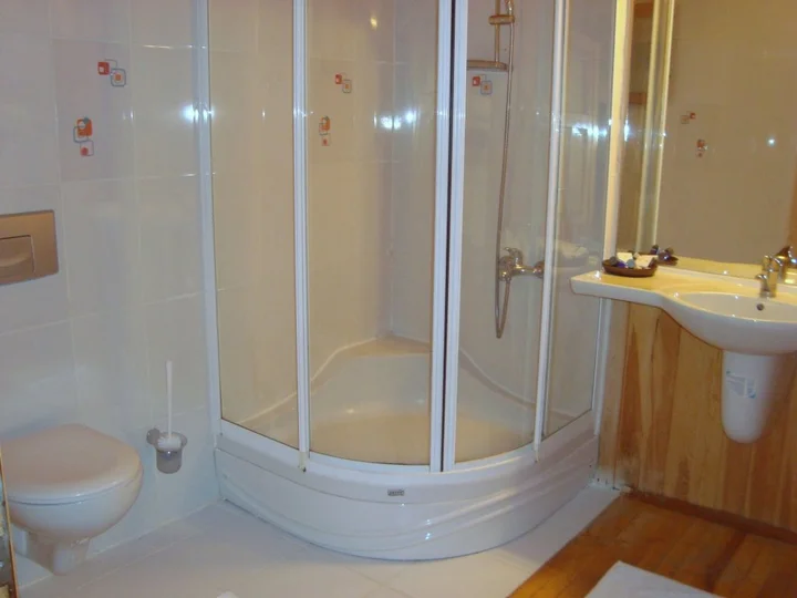 Чиралы: Bellerofon Hotel