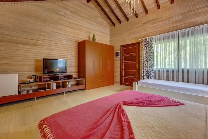 Чиралы: Villa Lukka