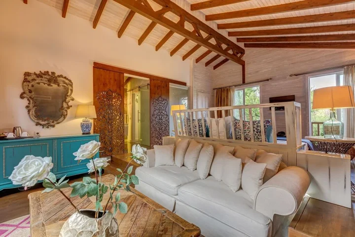 Чиралы: Villa Lukka