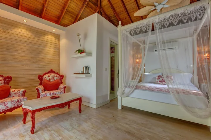 Чиралы: Villa Lukka