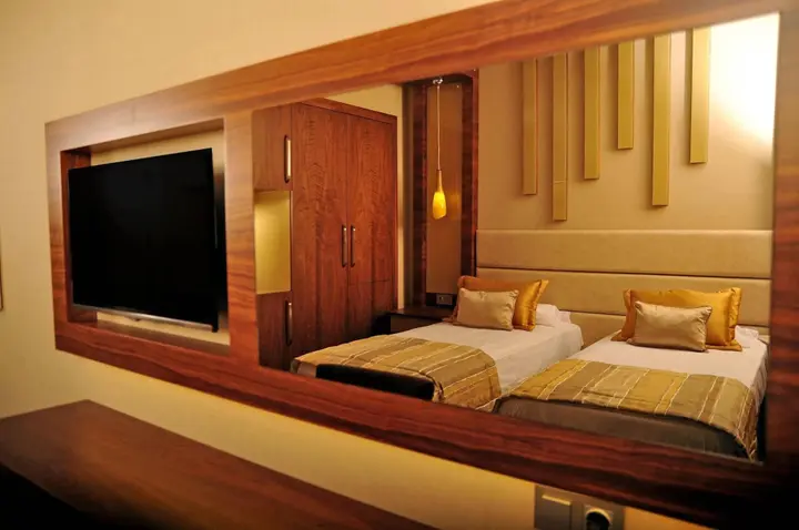 Измир: Avin Hotel