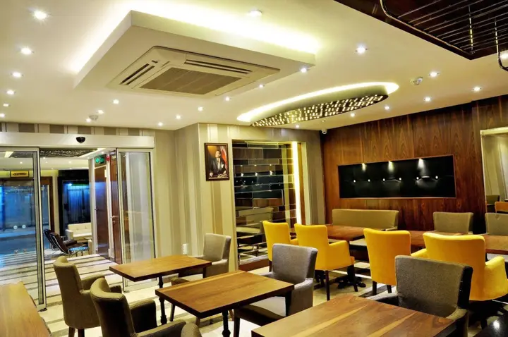 Измир: Avin Hotel