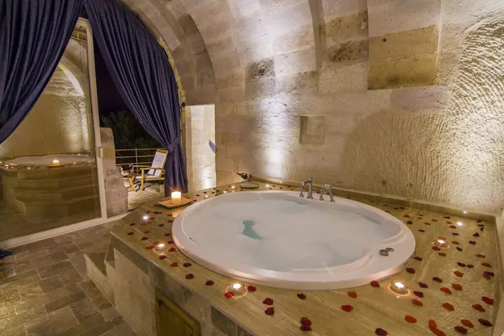 Ибрагимпаша: Azure Cave Suites