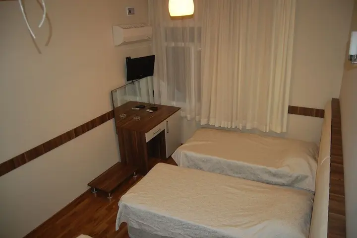 Измир: Nil & Alav Hotel