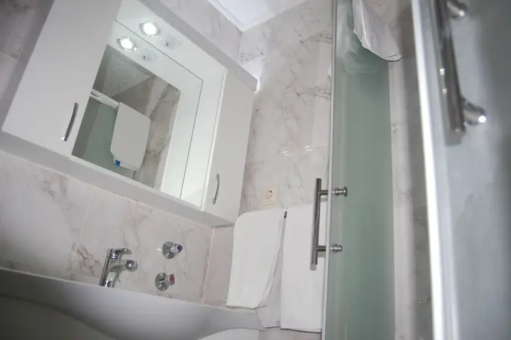 Измир: Nil & Alav Hotel