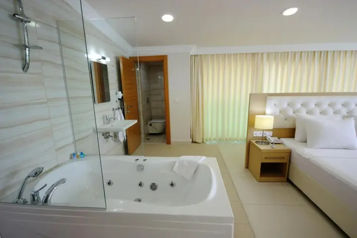 Тургутрейс: Dragut Point North Hotel