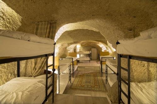 Pilot Inn Cave & Hotel — фото 1