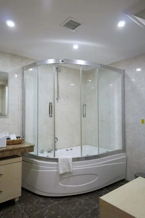 Сайл: Phellos Suites