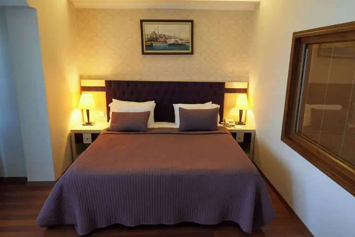 Сайл: Phellos Suites