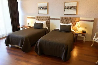Сайл: Phellos Suites