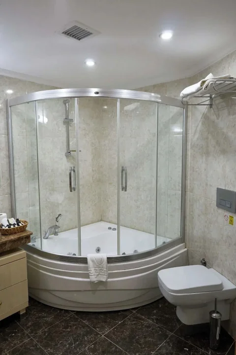 Сайл: Phellos Suites