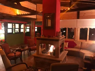 Сайл: Sweet Home Hotel