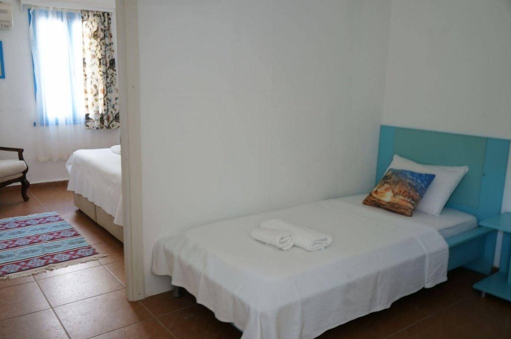 Битез: Esmana Otel
