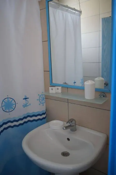 Битез: Esmana Otel