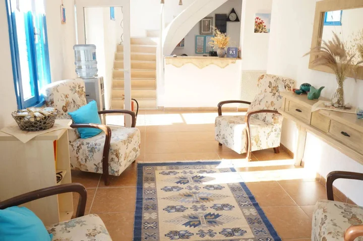 Битез: Esmana Otel