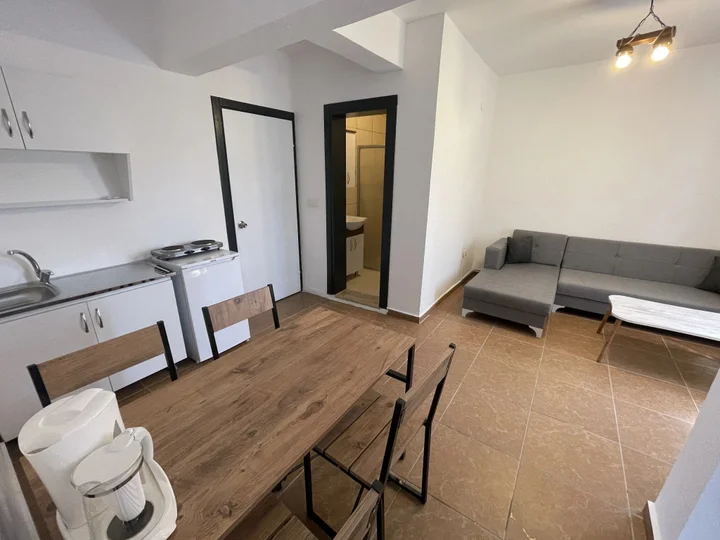 Битез: Esmana Otel