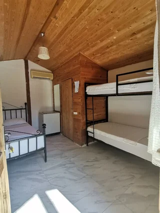 Тургутрейс: Pitos Bungalows